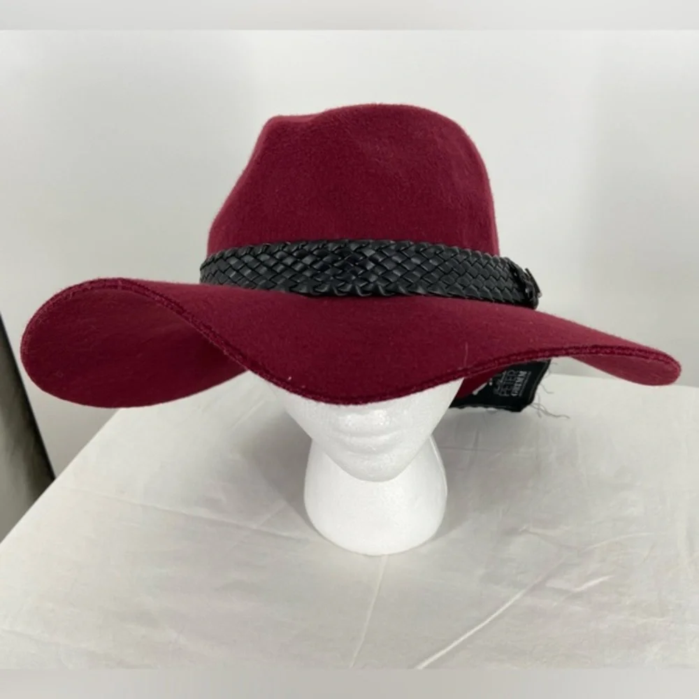 NWT, Peter Grimm Burgundy Joni Felt Hat